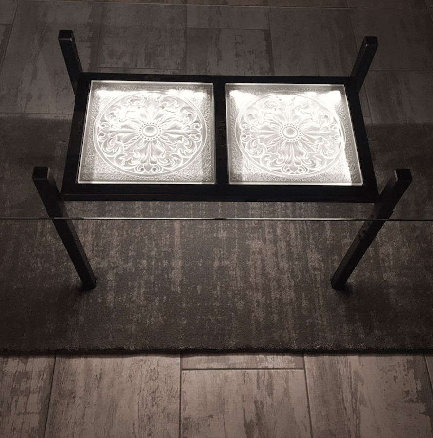 Table Manhattan- cristal et acier.
