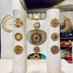 Lampe double colonne en céramique émaillée blanc et or