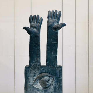 Sculpture bronze Mains by Ariel Barsamian