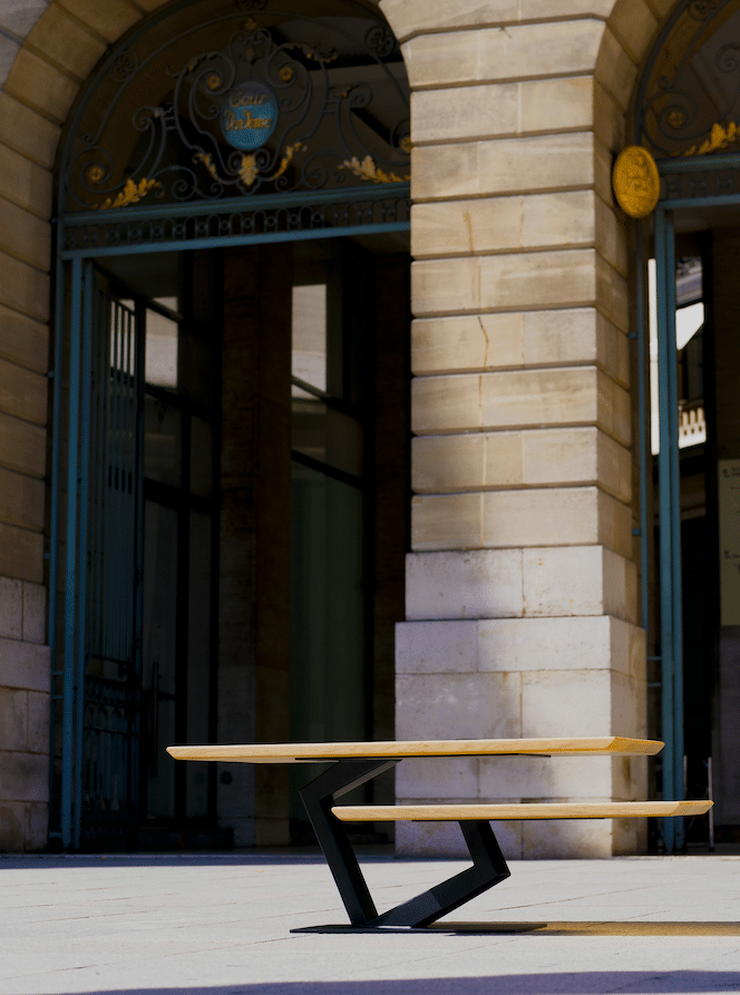Table Basse Haute Couture By Antoine Jourdan et la Maison Tournaire Paris Place Vendôme / Credit Photo Christopher N'dong