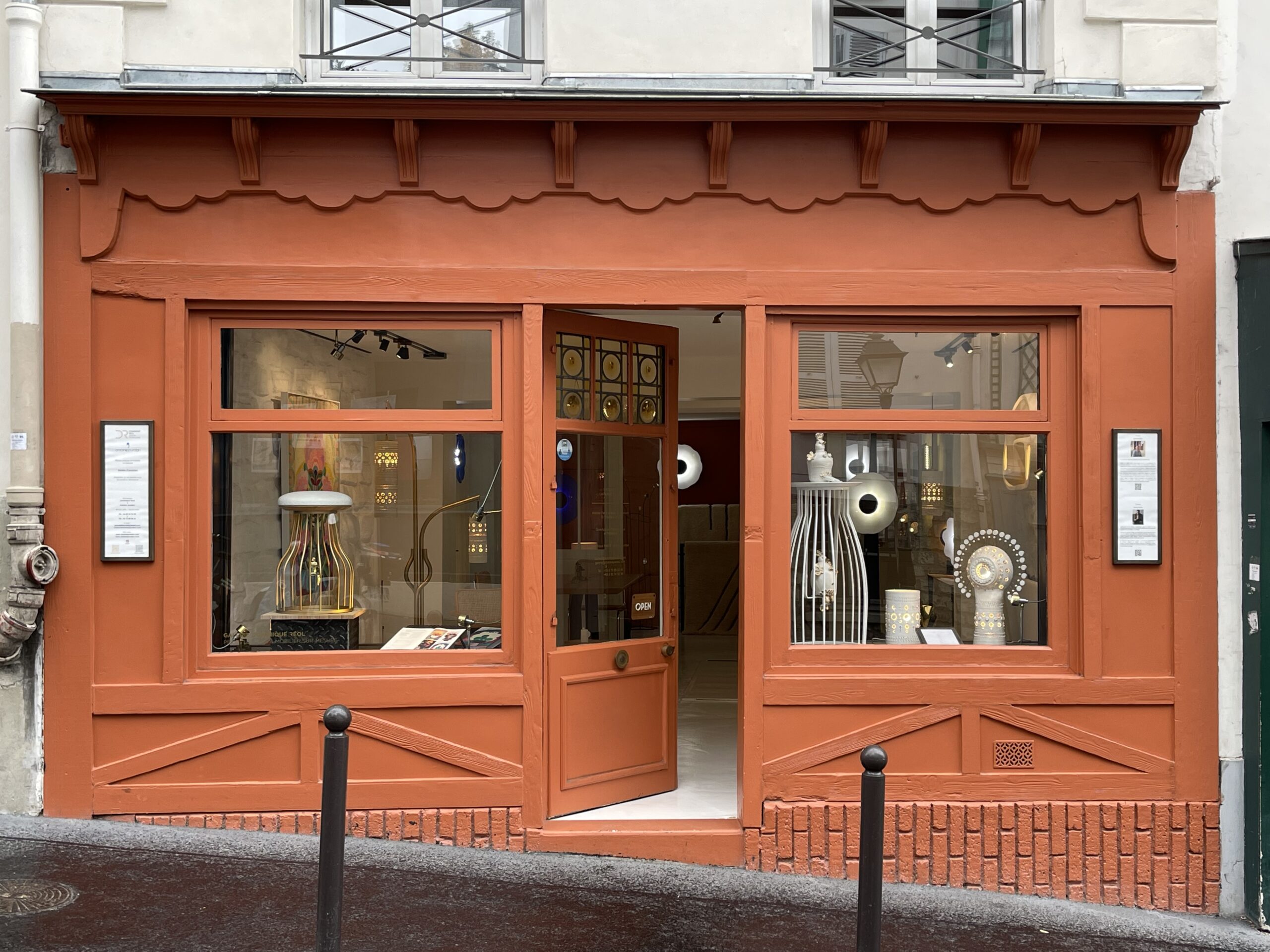 Paris : Montmartre showroom - Antoine Jourdan